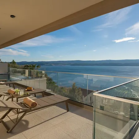 Luxurious 5-bedroom 