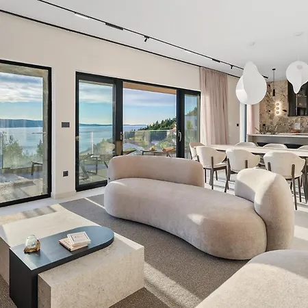 Luxurious 5-bedroom 