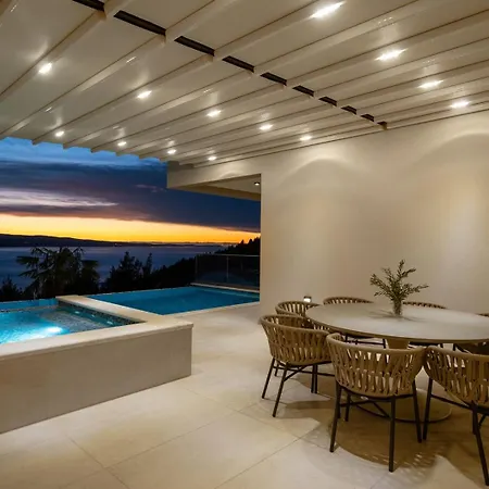 Luxurious 5-bedroom 